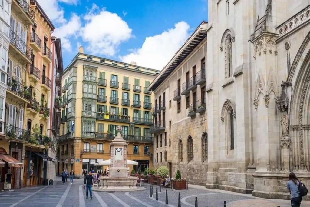 Calida Estancia Descubre La Ciudad Bilbao Eksteriør bilde